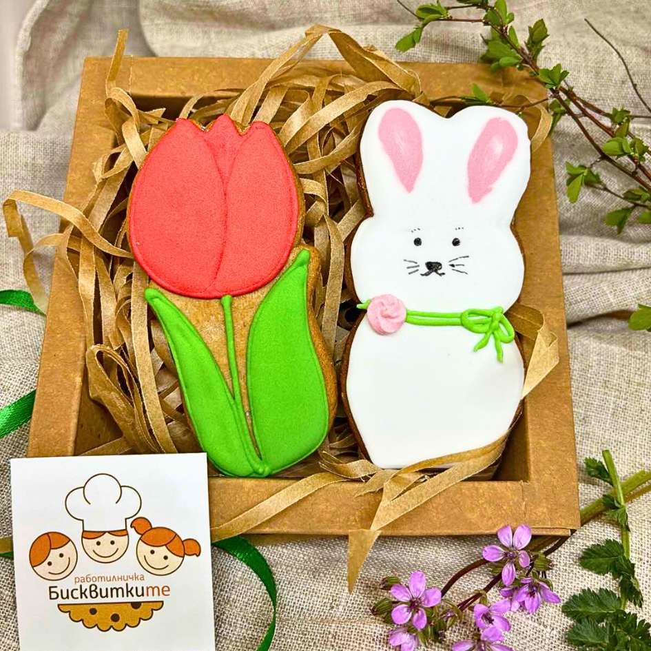 Рамка с бяло зайче бисквитка с тематична декорация